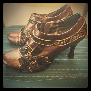 Adorable Steampunk inspired 3” heels